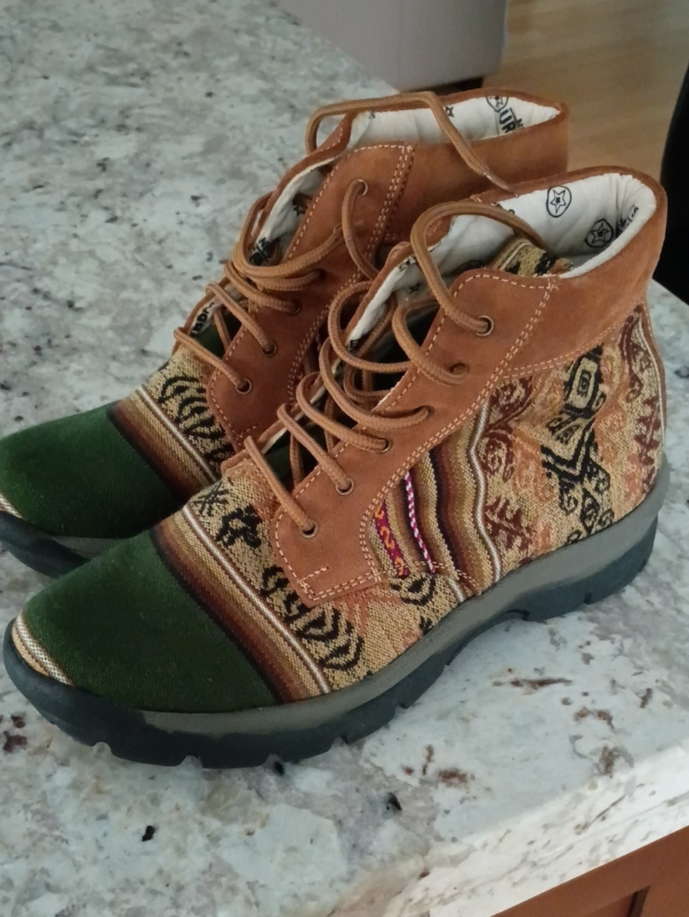 Women's Green & Brown Patterned Lace-Up Ankle Boots